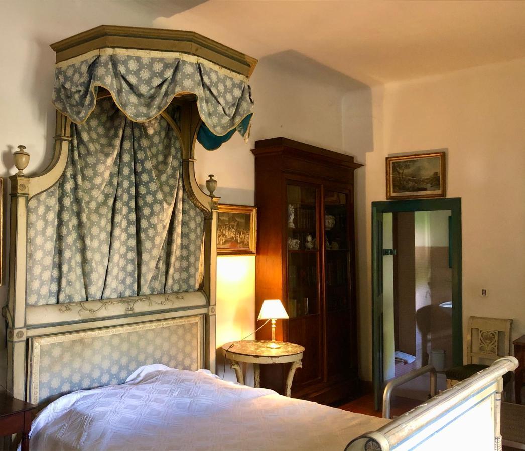 Mas De Monge Hotel Tarascon Bagian luar foto