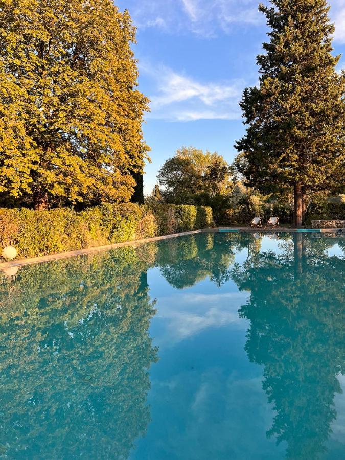 Mas De Monge Hotel Tarascon Bagian luar foto