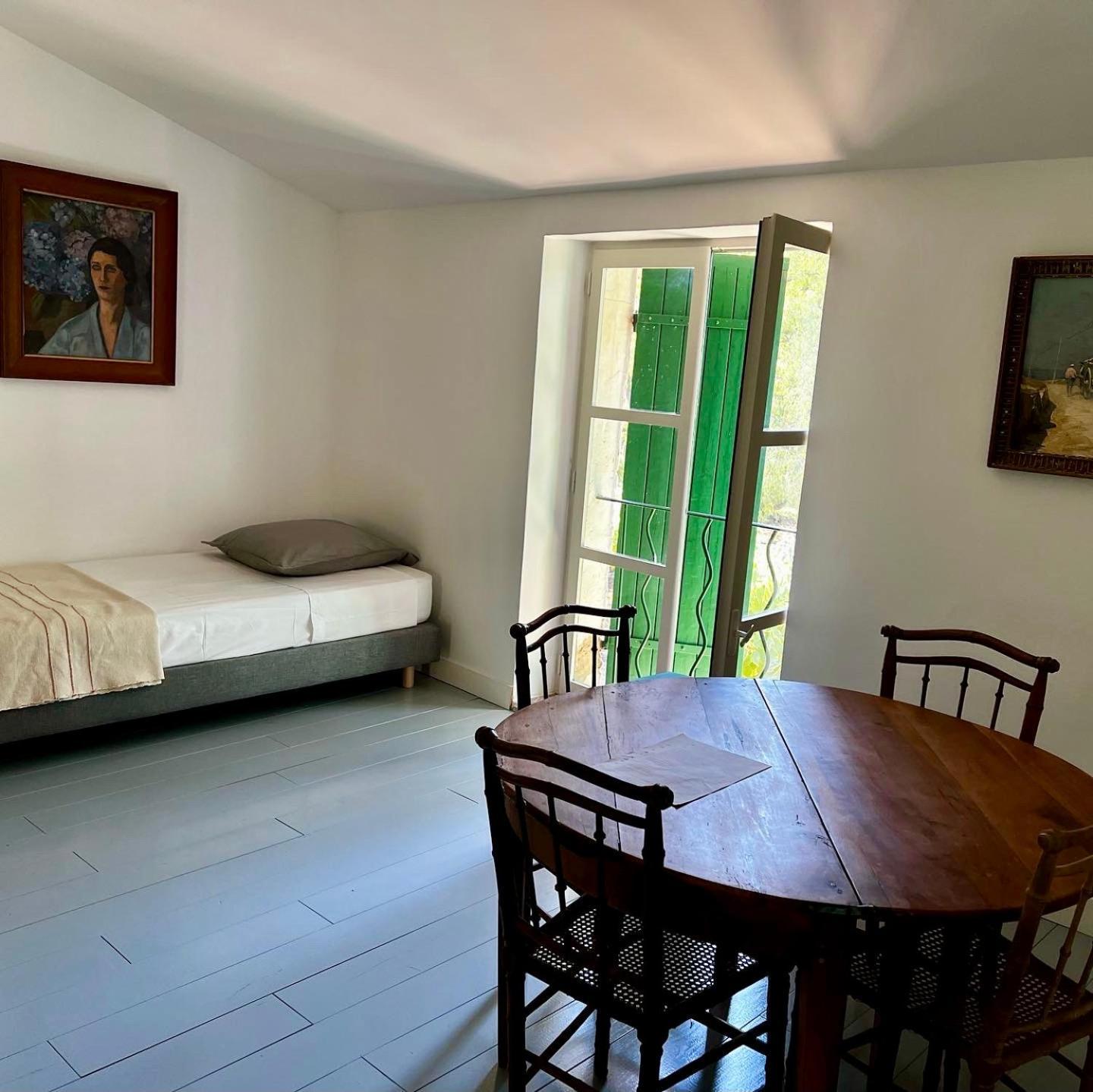 Mas De Monge Hotel Tarascon Bagian luar foto