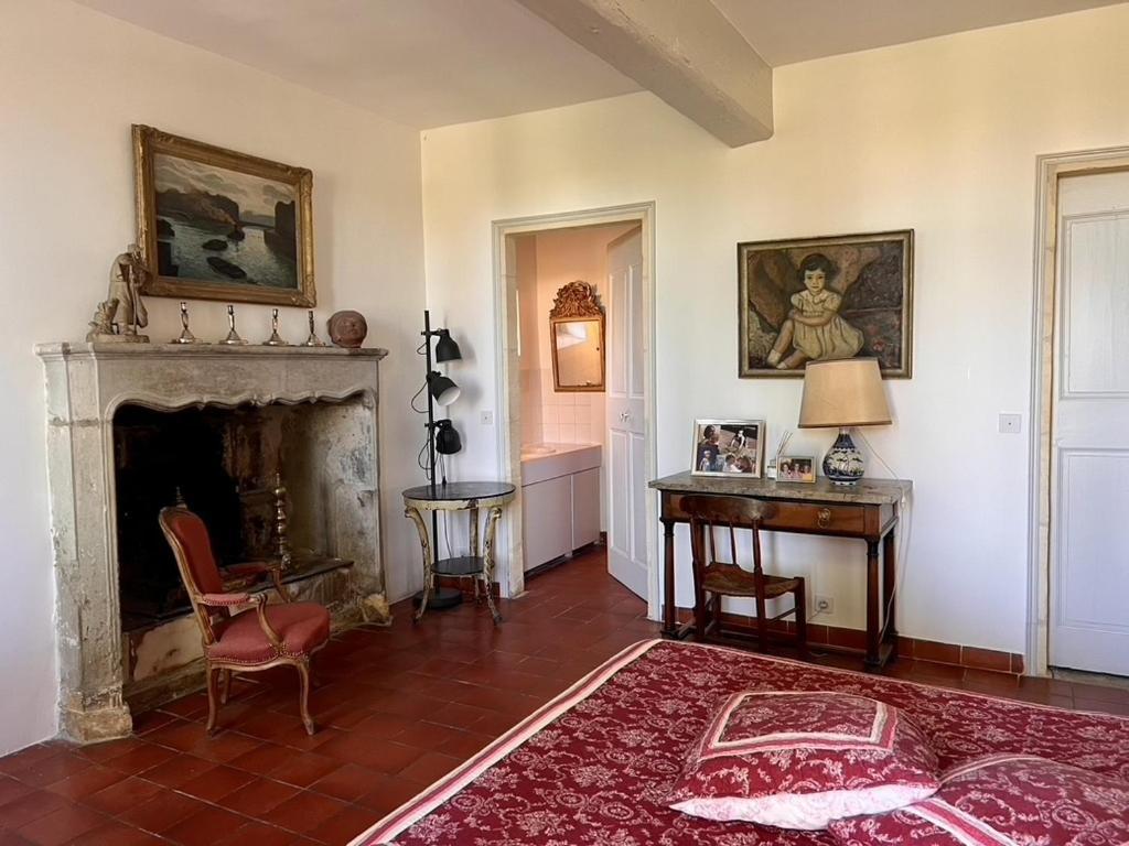 Mas De Monge Hotel Tarascon Ruang foto